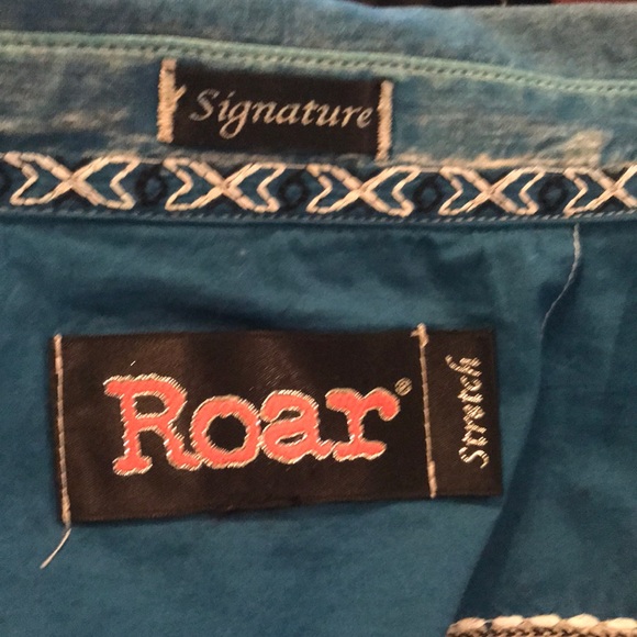 Vintage Roar Bling Button Down - Picture 8 of 8